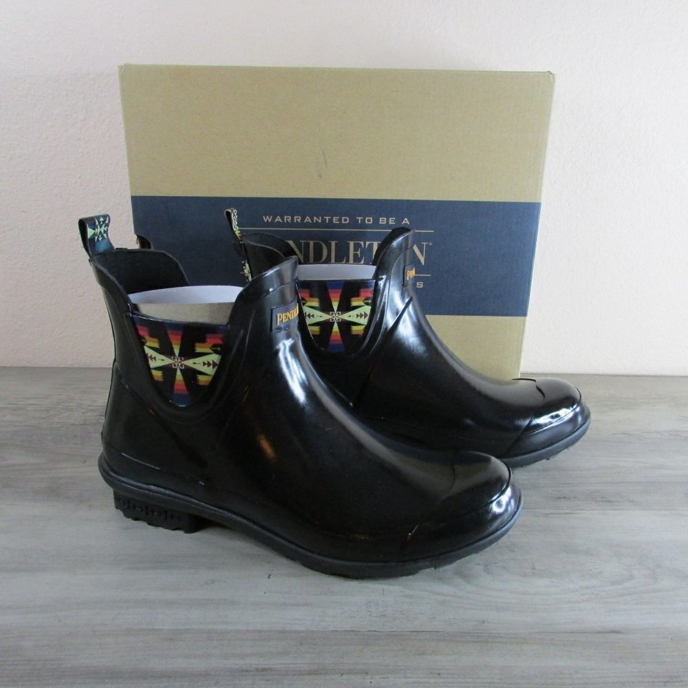 Pendleton Women's 6 Tucson Gloss Aztec Print Chelsea Rain Boot Black PW2269